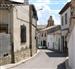 La misma calle en la actualidad.Se aprecia al fondo la Iglesia-Capilla del Convento de Carmelitas