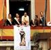 Reinas de las fiestas y cortes de honor observando la embajada cristiana desde los balcones del Ayun