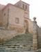 Iglesia de la Almarcha a la que se accede por una elegante escalinata