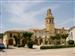 En esta fotografía podemos obeservar el ayuntamiento de Anguciana junto con la Iglesia y la plaza pr
