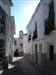 Ese es uno de los innumerables callejones de Pitres, con su iglesia de fondo, bonito paisaje donde l