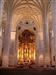 Gran vista nave central con retablo restaurado