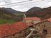 Casas del pueblo e Iglesia al fondo