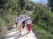 Grupo caminando por una senda direncion al Santuario